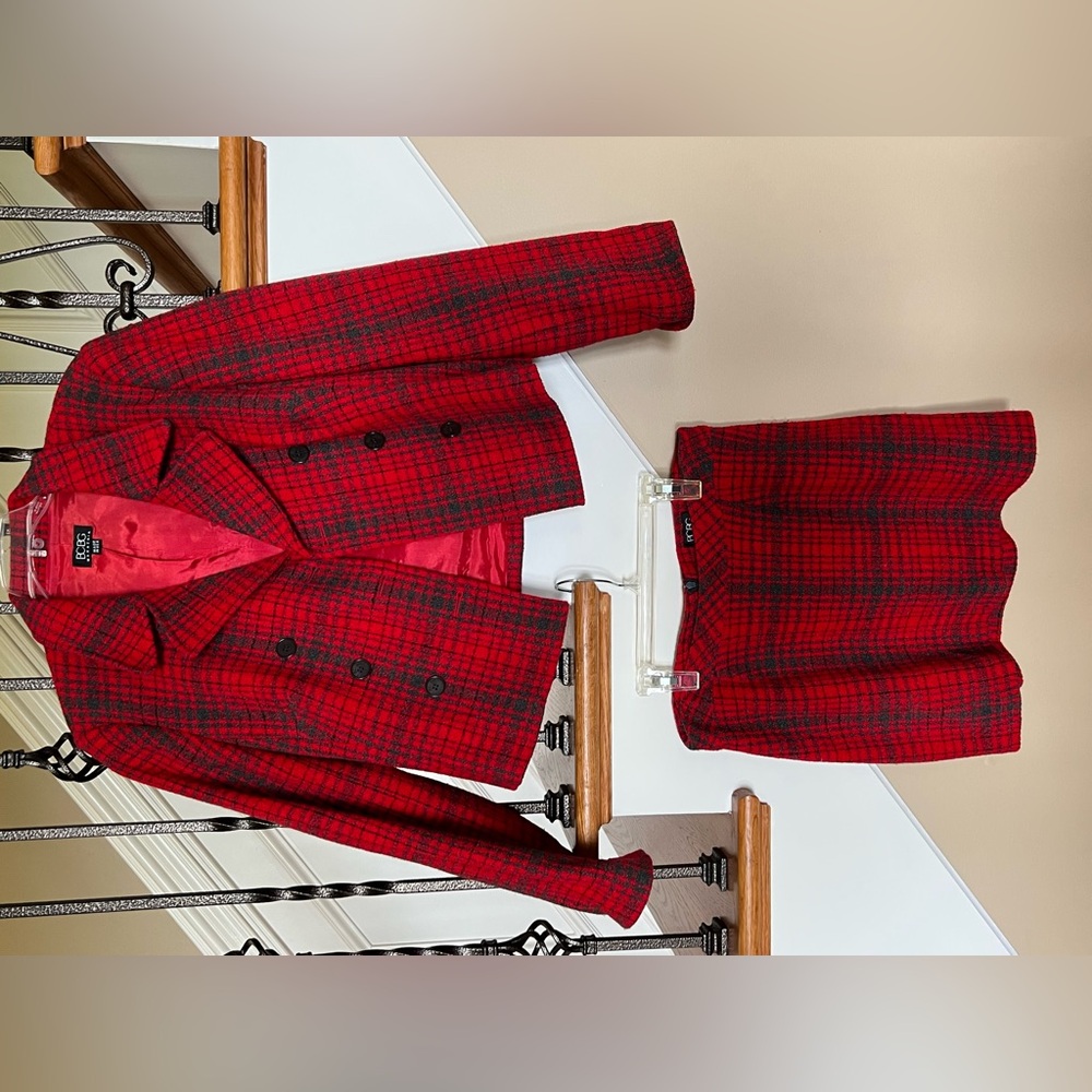 BCBG Max Azria double breasted Plaid Red Women's Skirt Suit SZ 8 & 6